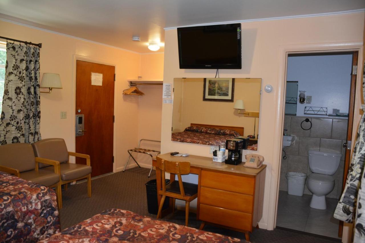 The Village Motel Richfield Springs Extérieur photo