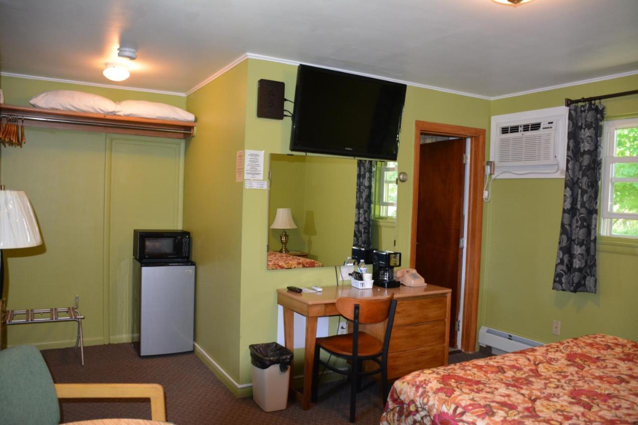 The Village Motel Richfield Springs Extérieur photo