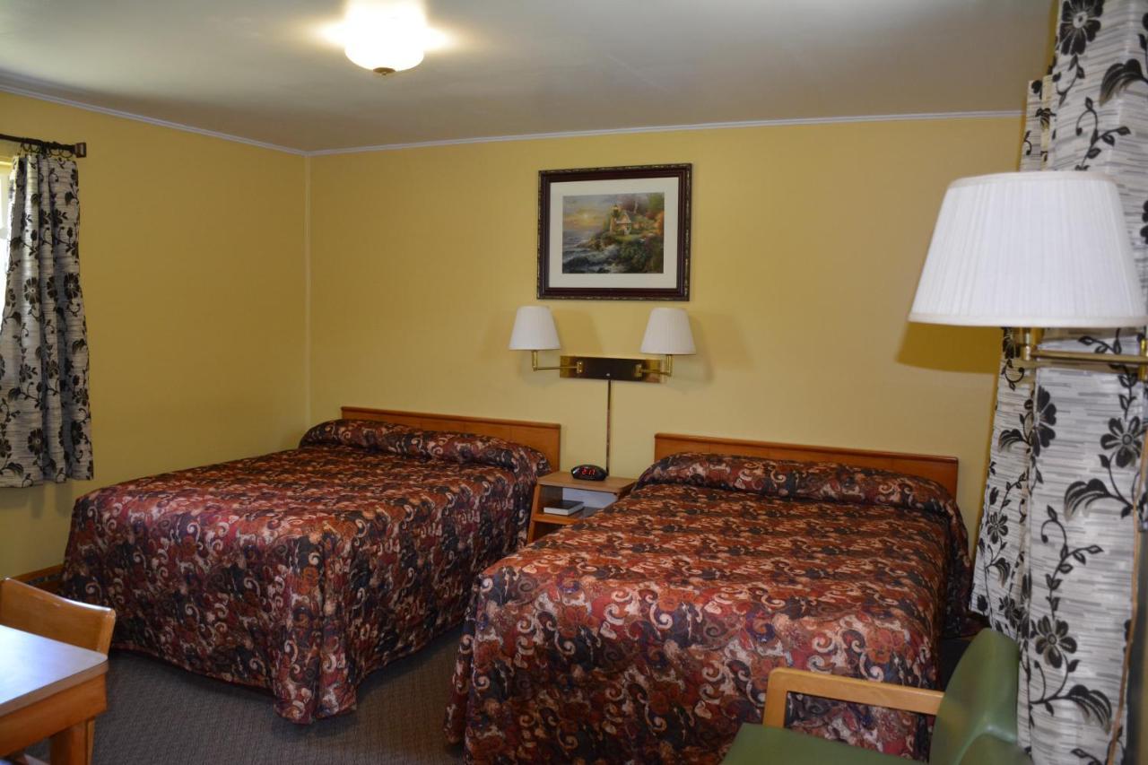 The Village Motel Richfield Springs Extérieur photo