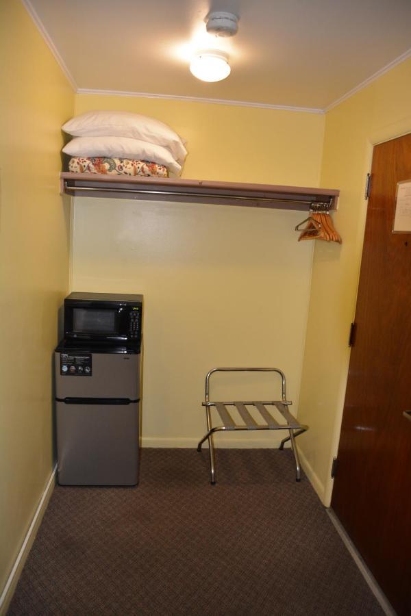 The Village Motel Richfield Springs Extérieur photo