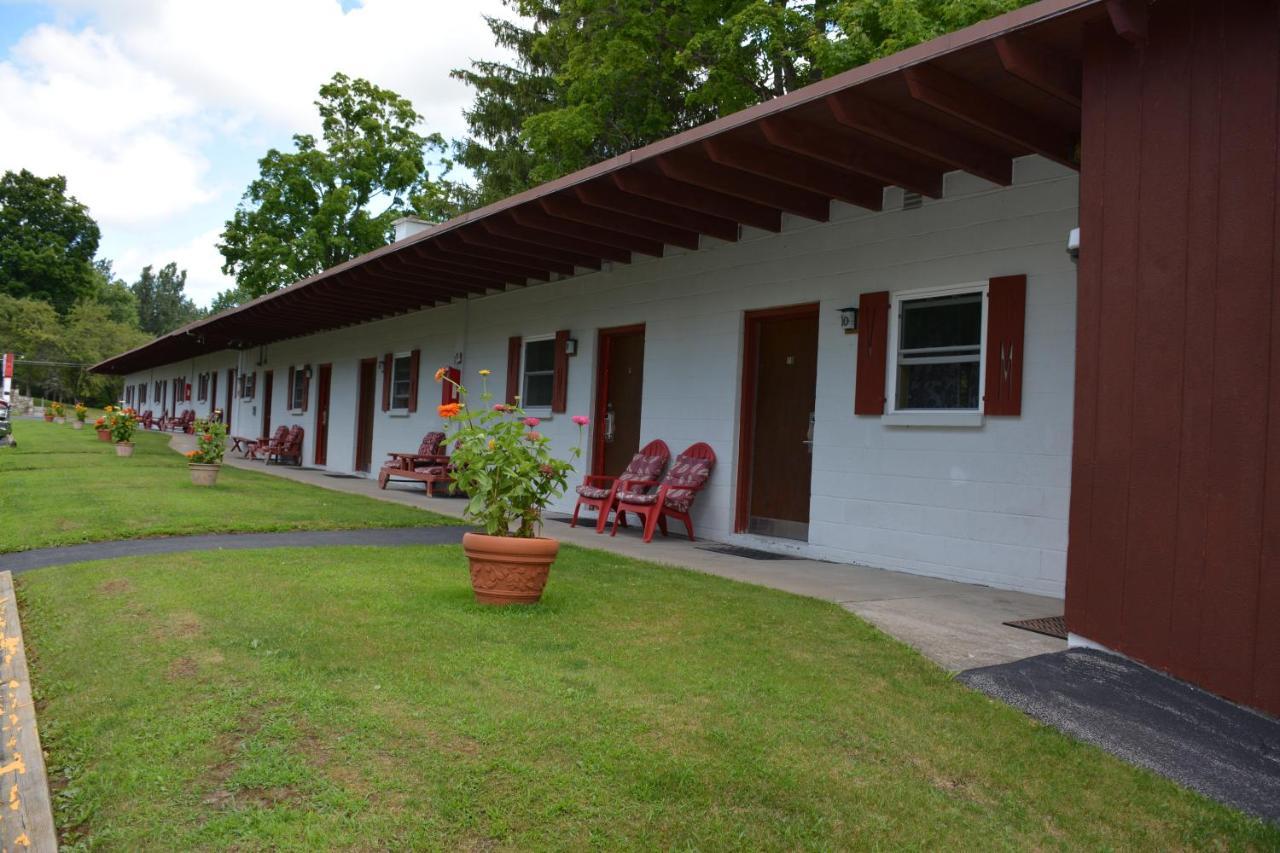 The Village Motel Richfield Springs Extérieur photo