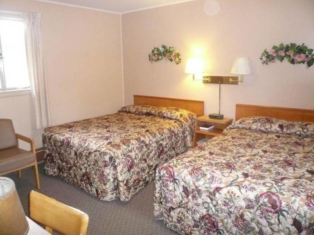 The Village Motel Richfield Springs Extérieur photo