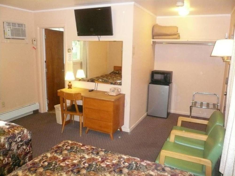 The Village Motel Richfield Springs Extérieur photo